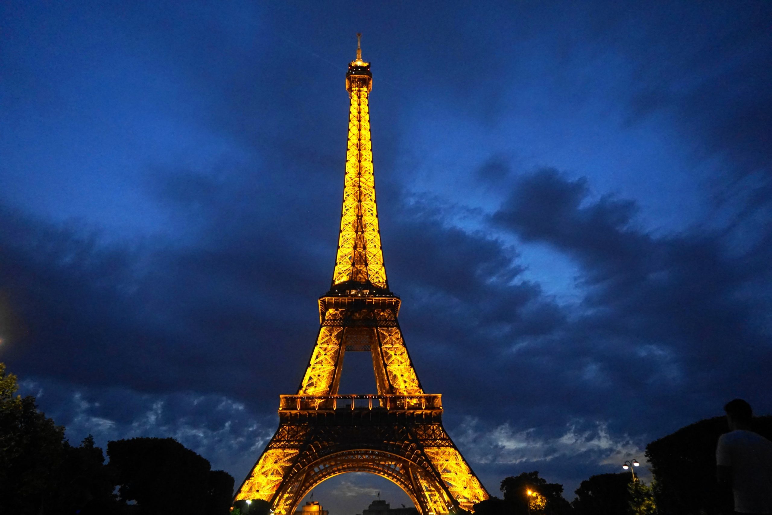Eiffel Tower light show at night