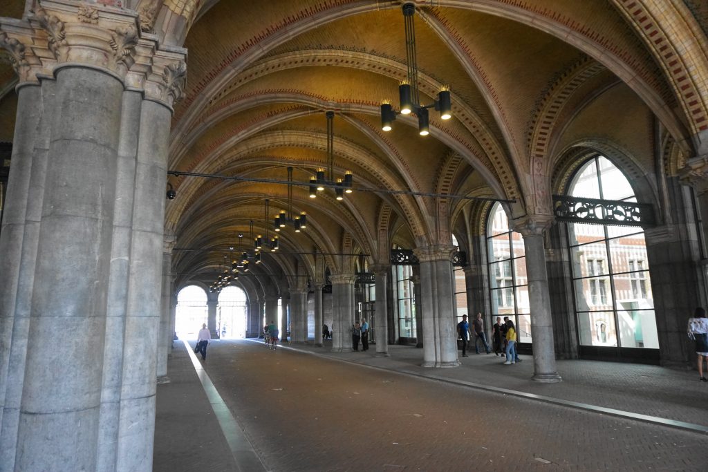 Rijksmuseum pedestrian walkway with arches