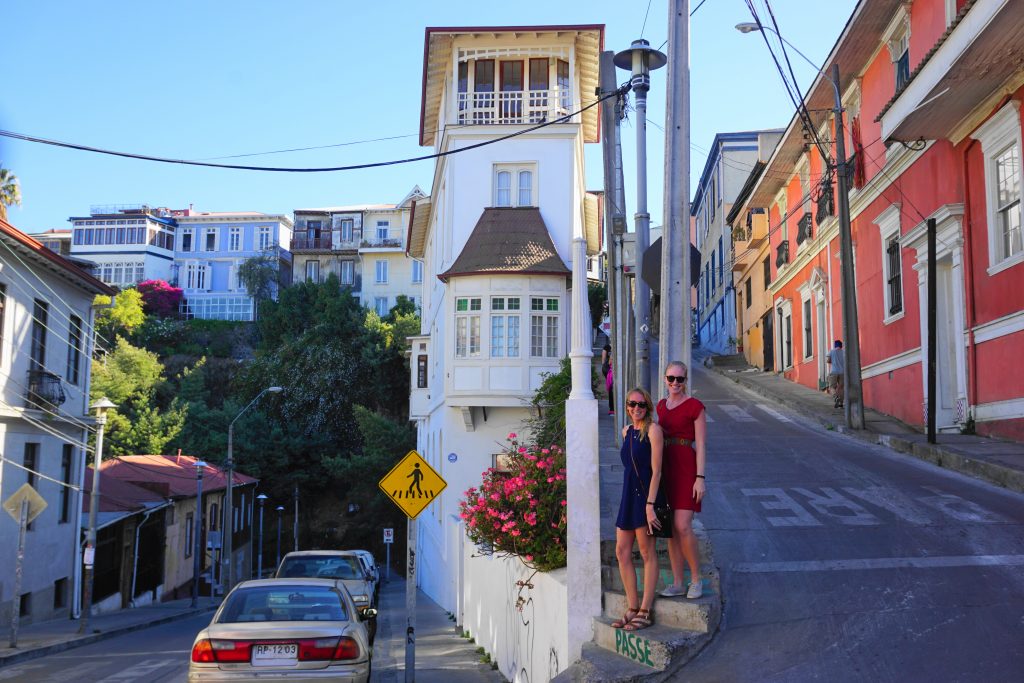 best photos in Valparaiso, Chile; why to visit Valparaiso, Chile; photo spots in Valparaiso, Chile; where to take pictures in Valparaiso, Chile; street art in Valparaiso, Chile